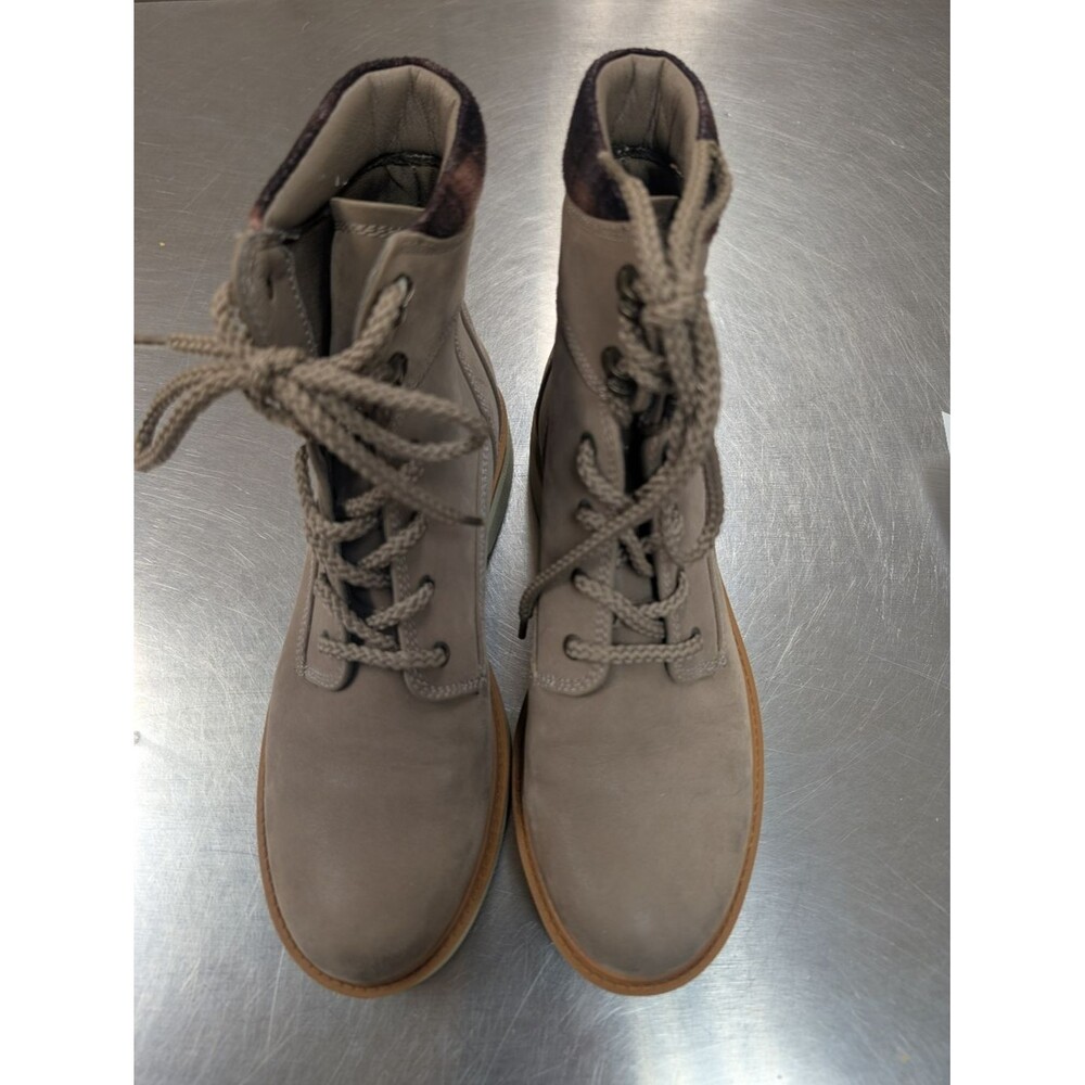 EUC Baretraps size 7.5 womens Adams Lace Up Ankle Boots Suede Goth workwear